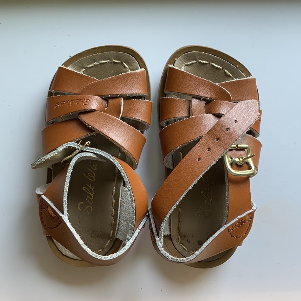 Saltwater sandals size 5 toddler
